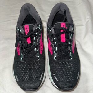 Brooks Ghost 14 Women's Black and Pink Athletic Shoes